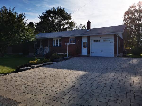 9 Fitz AVE, South River, ON P0A 1X0