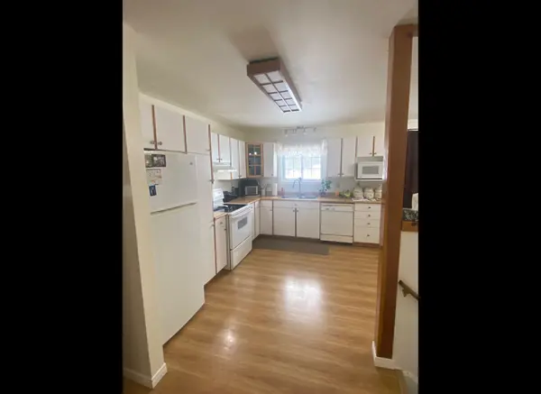 9 Fitz AVE, South River, ON P0A 1X0