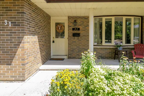 31 Lexington CRES, Belleville, ON K8P 4L2