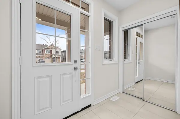 122 Cranesbill RD, Kanata, ON K2V 0J5