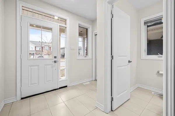 122 Cranesbill RD, Kanata, ON K2V 0J5