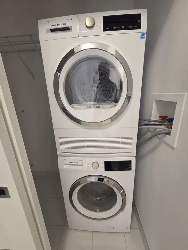 75 James ST #417, Hamilton, ON L8P 2T1