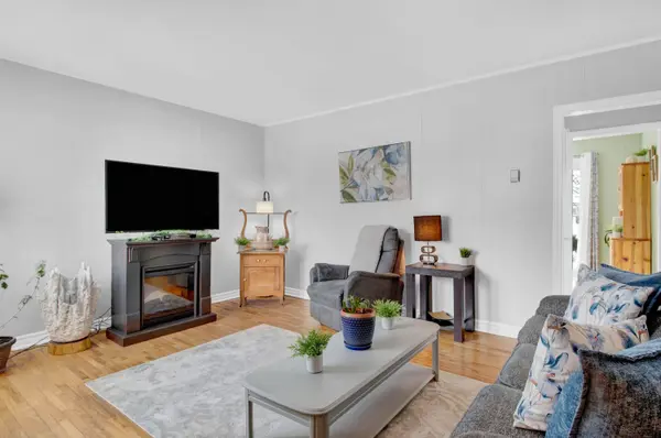 15 Millwood RD, Erin, ON N0B 1T0