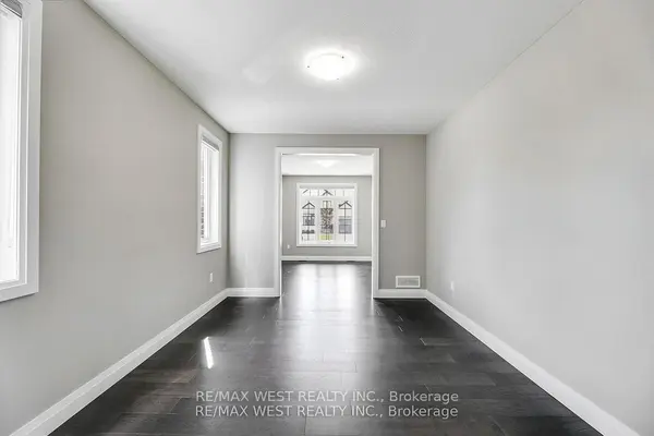 25 Greenbrier RDG, Thames Centre, ON N0L 1G2