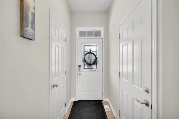 132 LARAMIE CRES, Barrhaven, ON K2J 5Z8