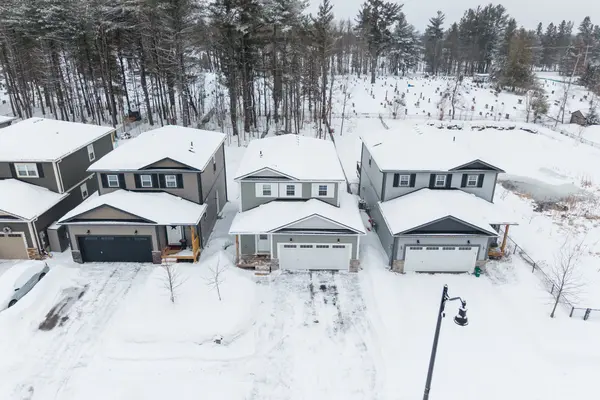 15 Quinn Forest DR, Bracebridge, ON P1L 0C8