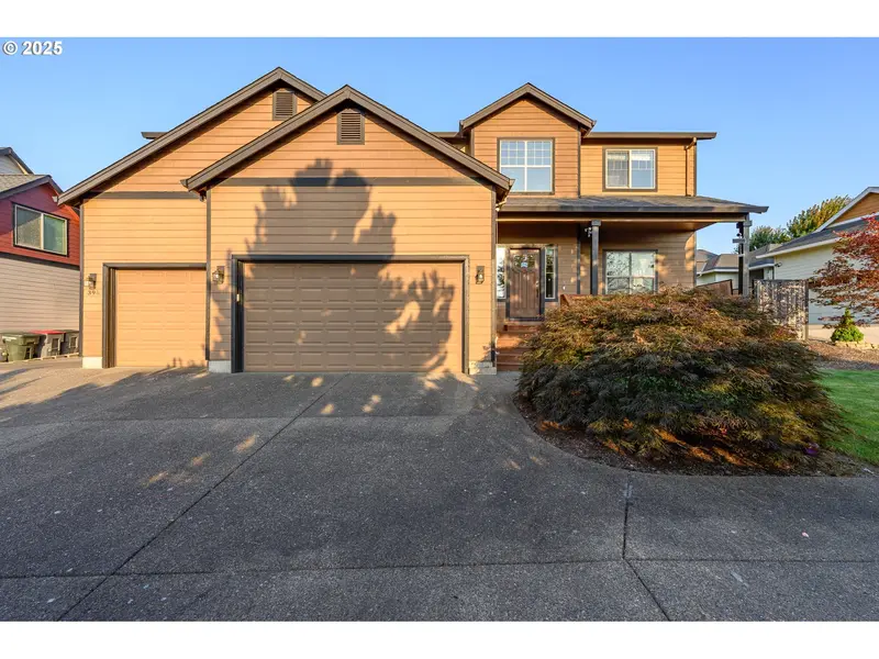 398 SW MT MAZAMA ST, Mc Minnville, OR 97128