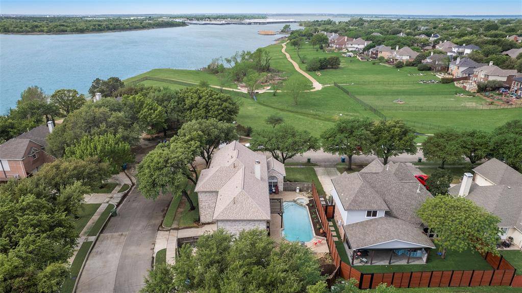 5900 Heron Cove Lane, The Colony, TX 75056