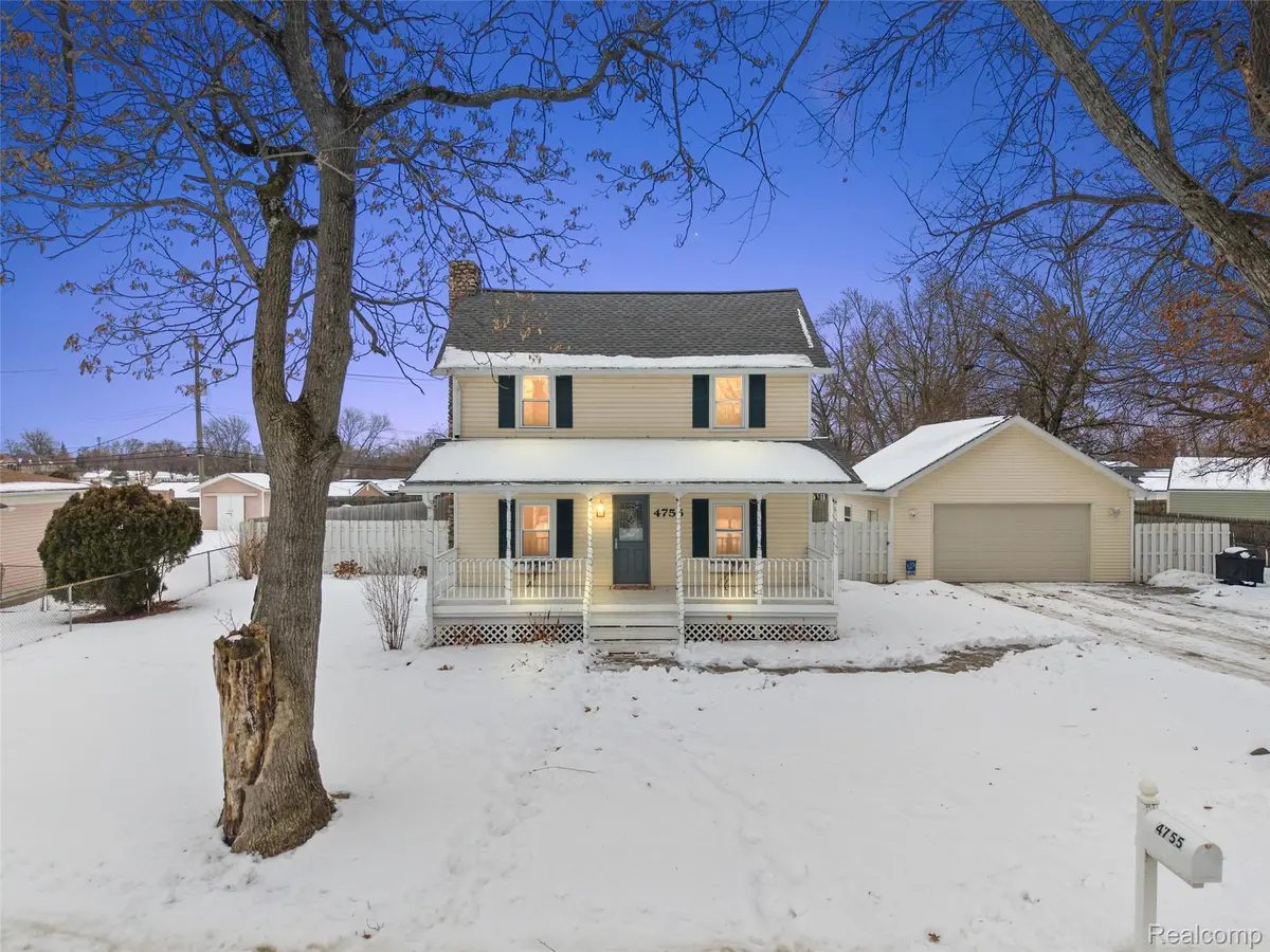 4755 Forest AVE, Waterford Charter Township, MI 48328