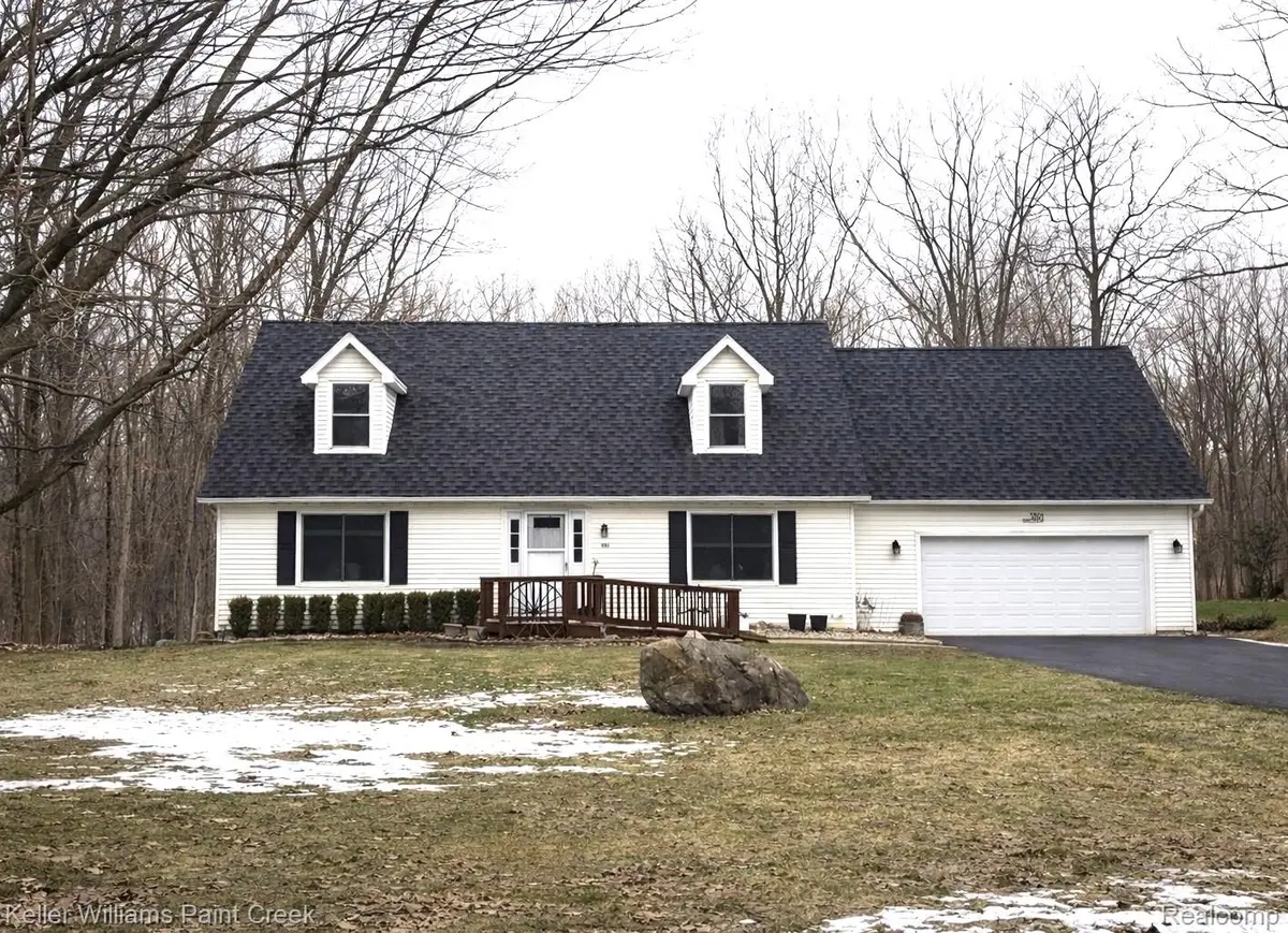 3391 Shimmons RD, Auburn Hills, MI 48326