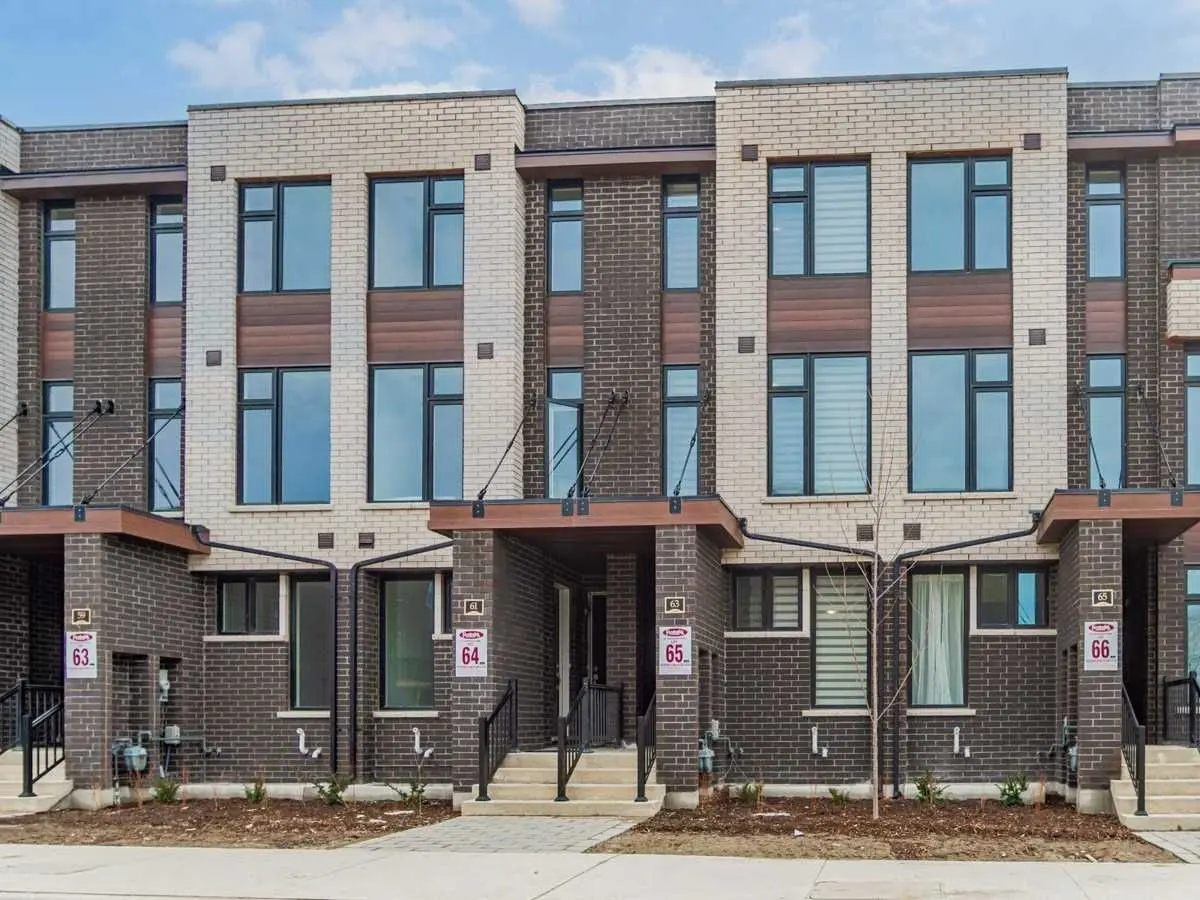 63 Creekbank RD #2, Toronto W04, ON M6L 1C7