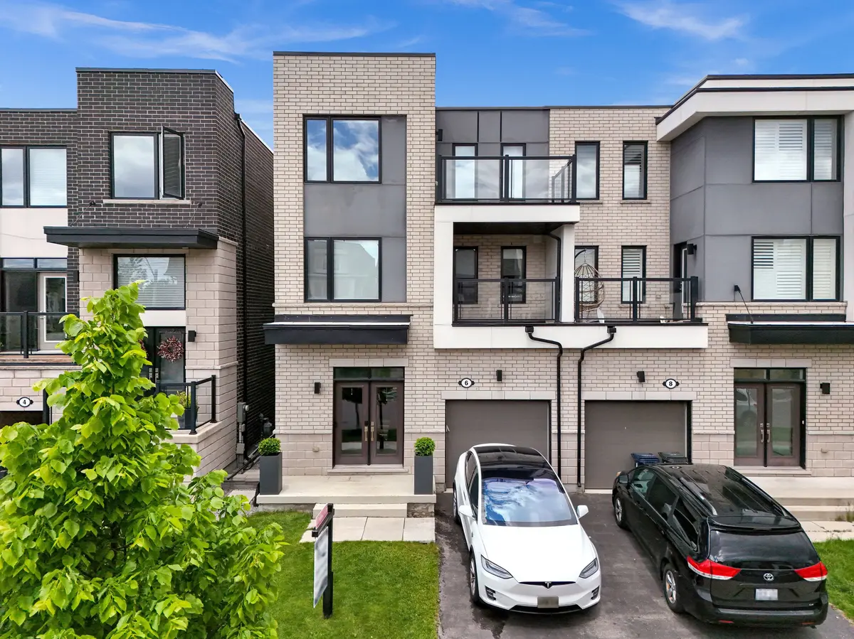 6 Vaudeville DR, Toronto W06, ON M8W 0B5