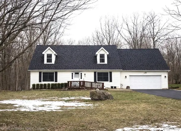 3391 Shimmons RD, Auburn Hills, MI 48326