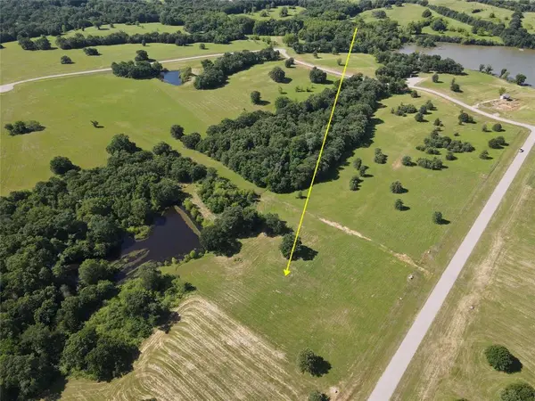 Lot 100 Lake Ridge Drive, Streetman, TX 75859