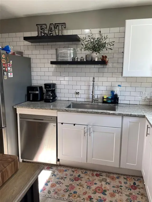 1213 S 31st Street, Beverly Hills, TX 76711