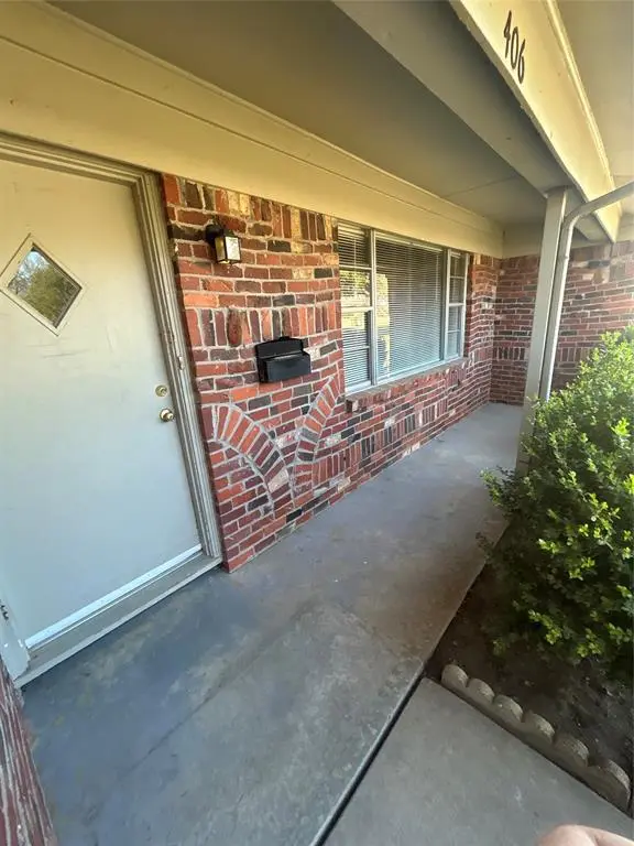 406 NW 5th Street, Hubbard, TX 76648