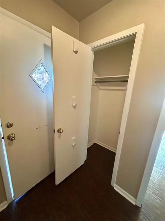 406 NW 5th Street, Hubbard, TX 76648