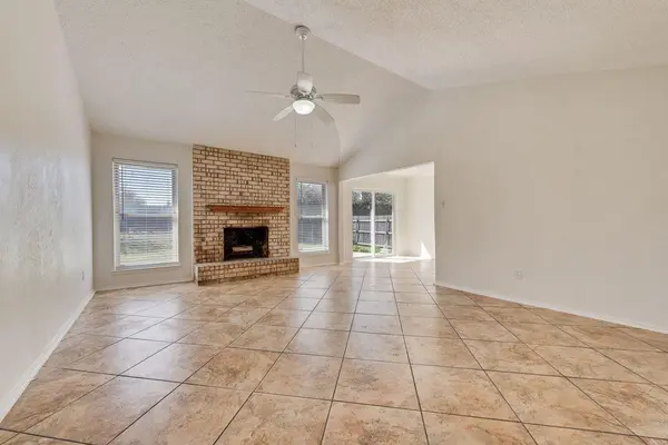 1532 Augusta Road, Benbrook, TX 76126