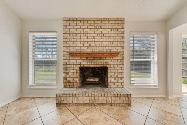 1532 Augusta Road, Benbrook, TX 76126