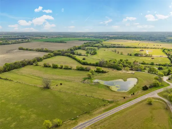 3847 Fm 3133, Van Alstyne, TX 75495