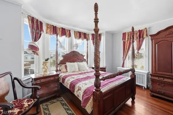 871 Colonia Rd, Elizabeth City, NJ 07208