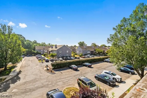 9207 Tamarron Dr, Plainsboro Twp., NJ 08536