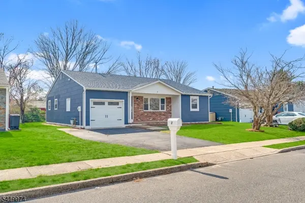 3 Pembroke Ln, Berkeley Twp., NJ 08757