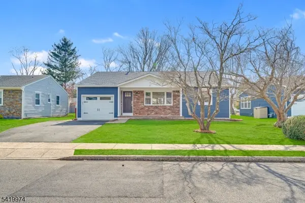 3 Pembroke Ln, Berkeley Twp., NJ 08757