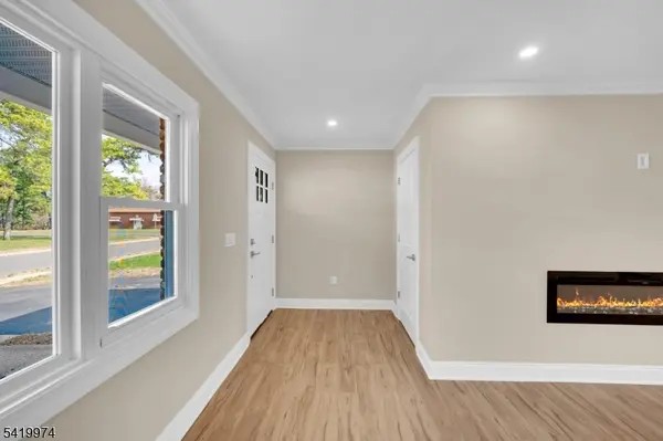 3 Pembroke Ln, Berkeley Twp., NJ 08757