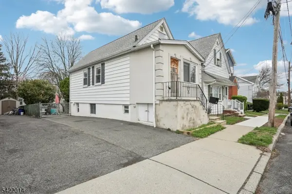 17 Emma Pl, Clifton City, NJ 07013