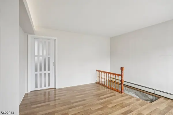 17 Emma Pl, Clifton City, NJ 07013