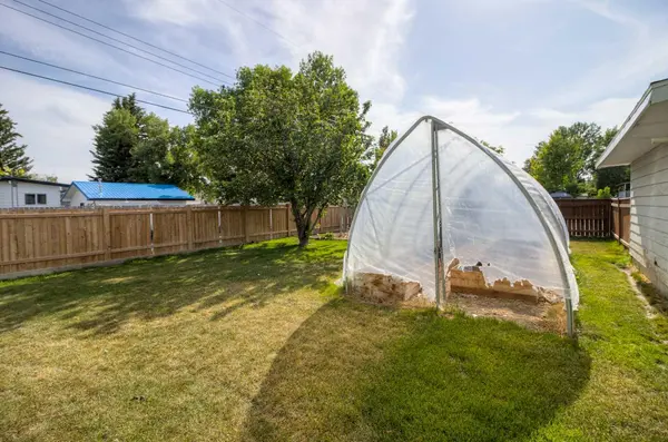 2235 23 AVE, Coaldale, AB T1M1H4