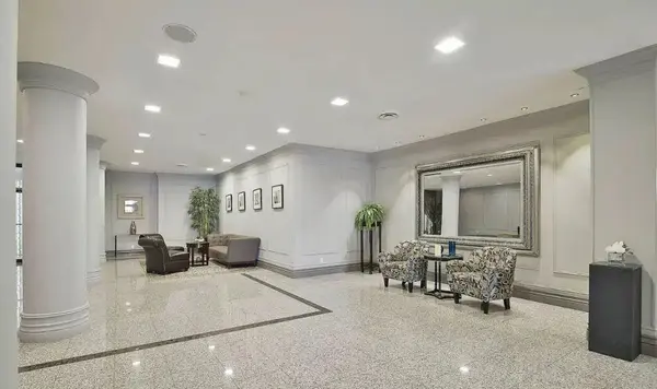 7 Bishop AVE #905, Toronto C14, ON M2M 4J4