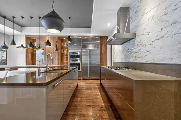 29 Webster AVE, Toronto C02, ON M5R 1N6