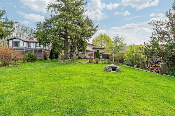 5090 Baldwin ST S, Whitby, ON L1M 1T3