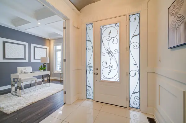 18 Giardina CRES, Richmond Hill, ON L4B 0G2