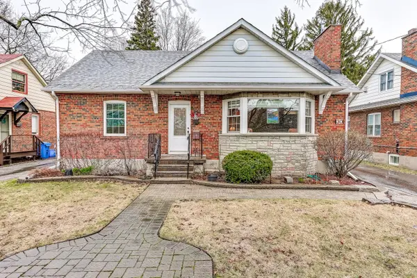 30 Dunning AVE, Aurora, ON L4G 6H7