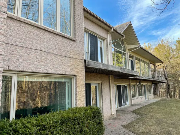 18381 McCowan RD E, East Gwillimbury, ON L0G 1M0