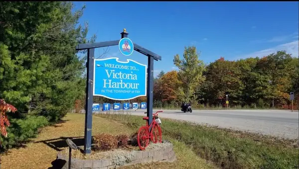 314 Robins Point RD, Tay, ON L0K 2A0