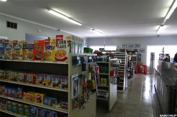 406-410 Railway AVENUE, Eston, SK S0L 1A0