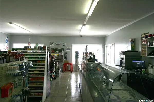 406-410 Railway AVENUE, Eston, SK S0L 1A0