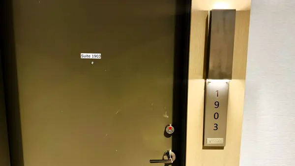 15 Skyridge DR #1903, Brampton, ON L6P 4S3