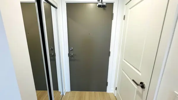 15 Skyridge DR #1903, Brampton, ON L6P 4S3