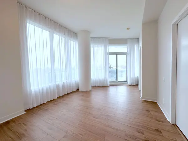 188 Clark BLVD #304, Brampton, ON L6T 0J2