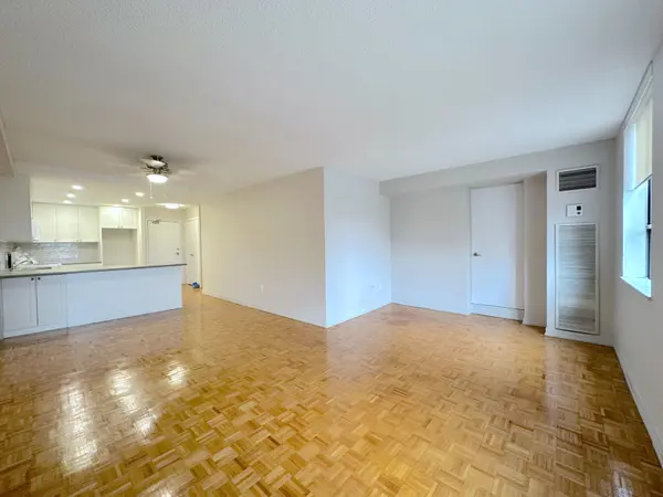 190 Clark BLVD #807, Brampton, ON L6T 4A8