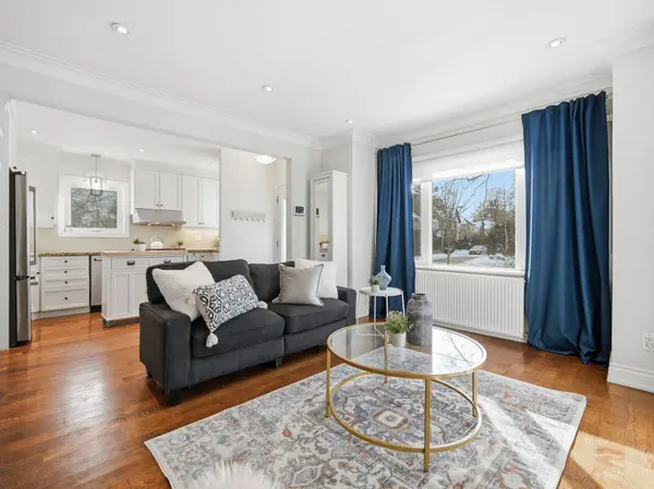 205 Prince Edward DR S, Toronto W07, ON M8Y 3X1