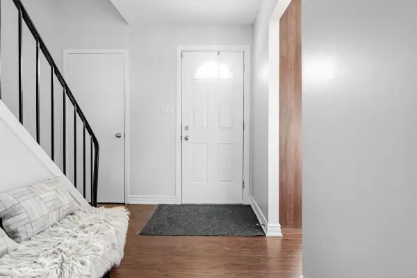 6650 Falconer DR #19, Mississauga, ON L5N 1B5