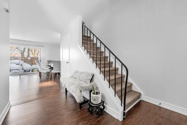 6650 Falconer DR #19, Mississauga, ON L5N 1B5