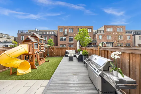 6 Vaudeville DR, Toronto W06, ON M8W 0B5