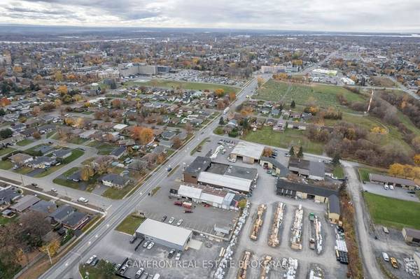 1100 MARLEAU AVE #6 & 7, Cornwall, ON K6H 2W8